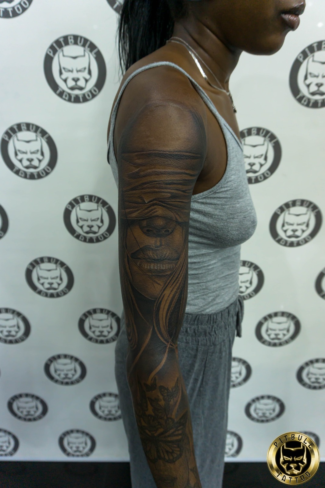 Dark Skin Tone Tattoo Specializations » Visible tattoo on dark skin